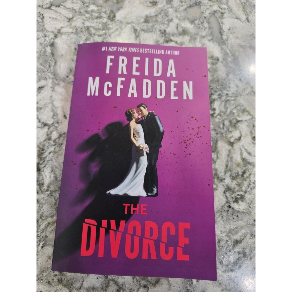 The Divorce - Paperback, by McFadden Freida - 9781464249631